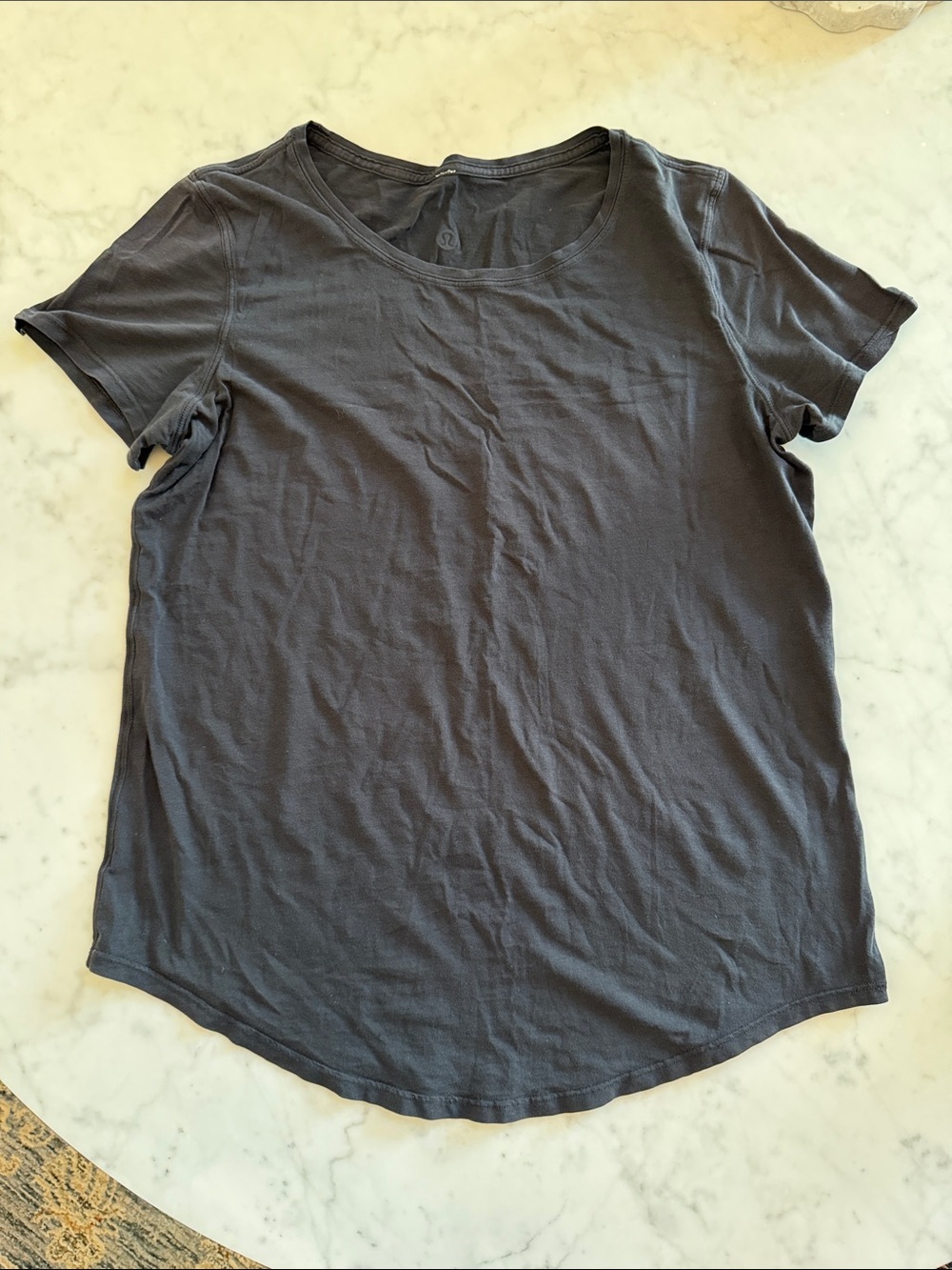 Lululemon Black Short Sleeve Tee Womens Medium Athletic Workout Athleisure Top